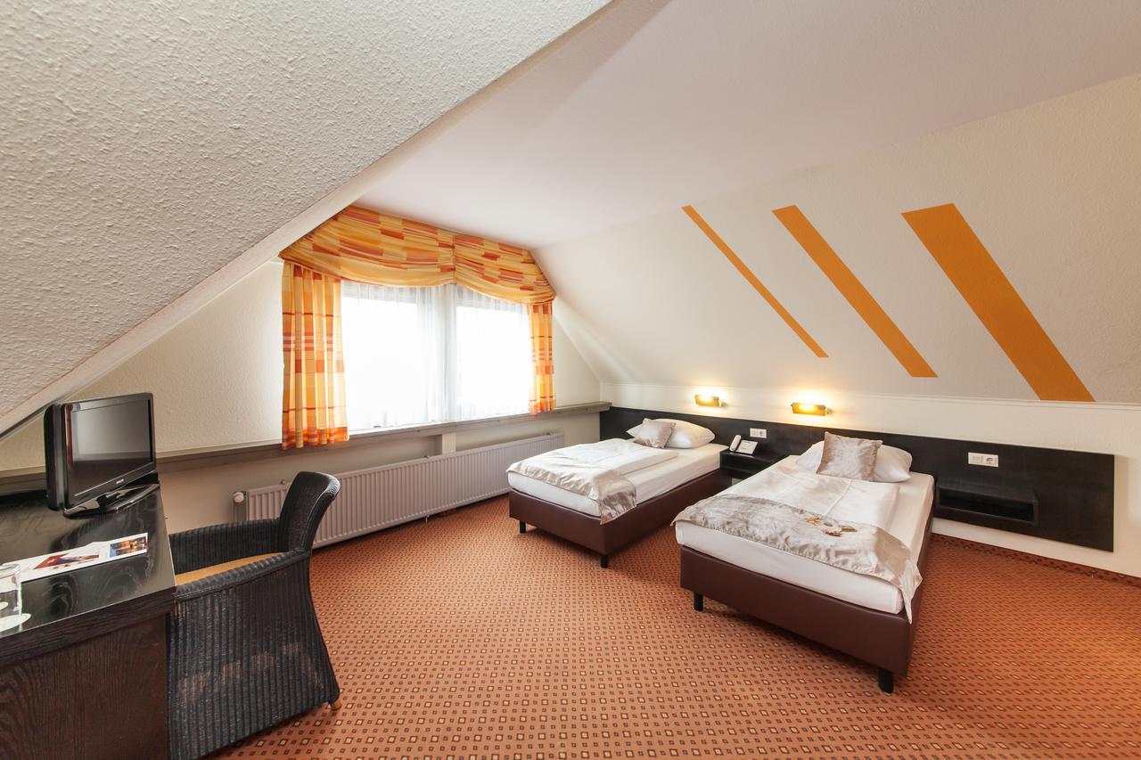 Korntal-Münchingen Hotel Strohgaeu מראה חיצוני תמונה