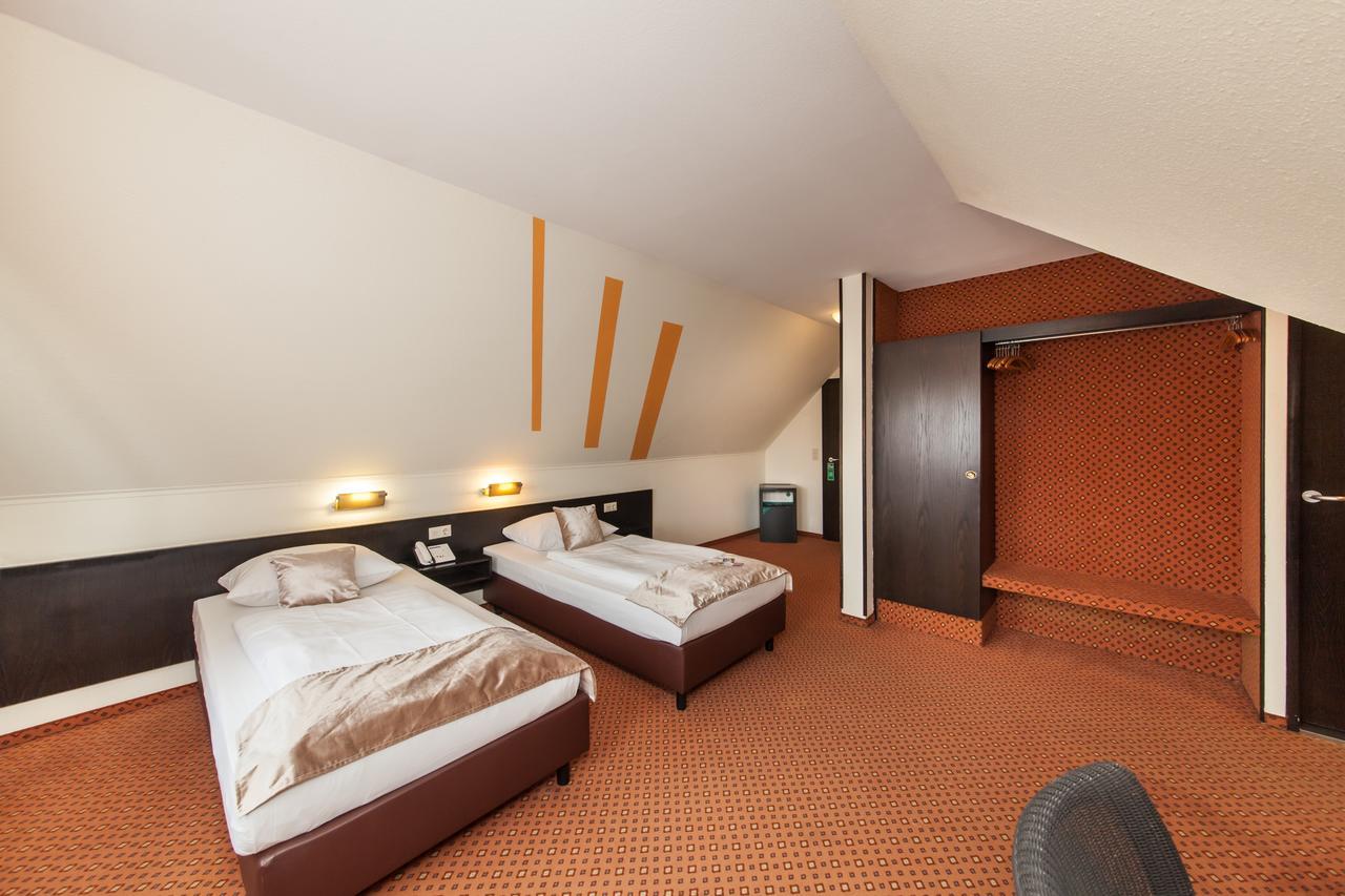 Korntal-Münchingen Hotel Strohgaeu מראה חיצוני תמונה