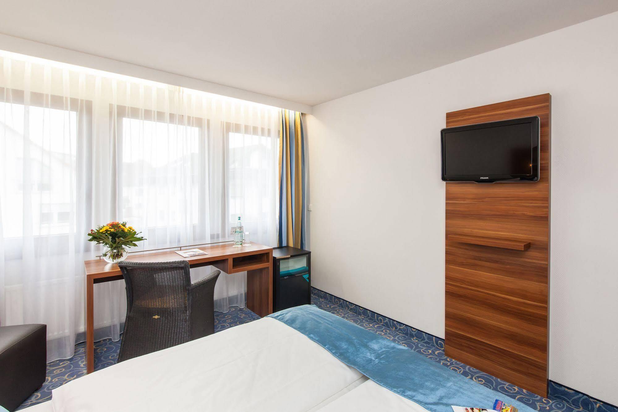 Korntal-Münchingen Hotel Strohgaeu מראה חיצוני תמונה