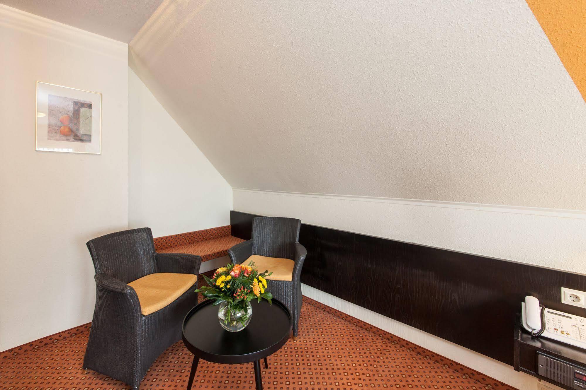 Korntal-Münchingen Hotel Strohgaeu מראה חיצוני תמונה
